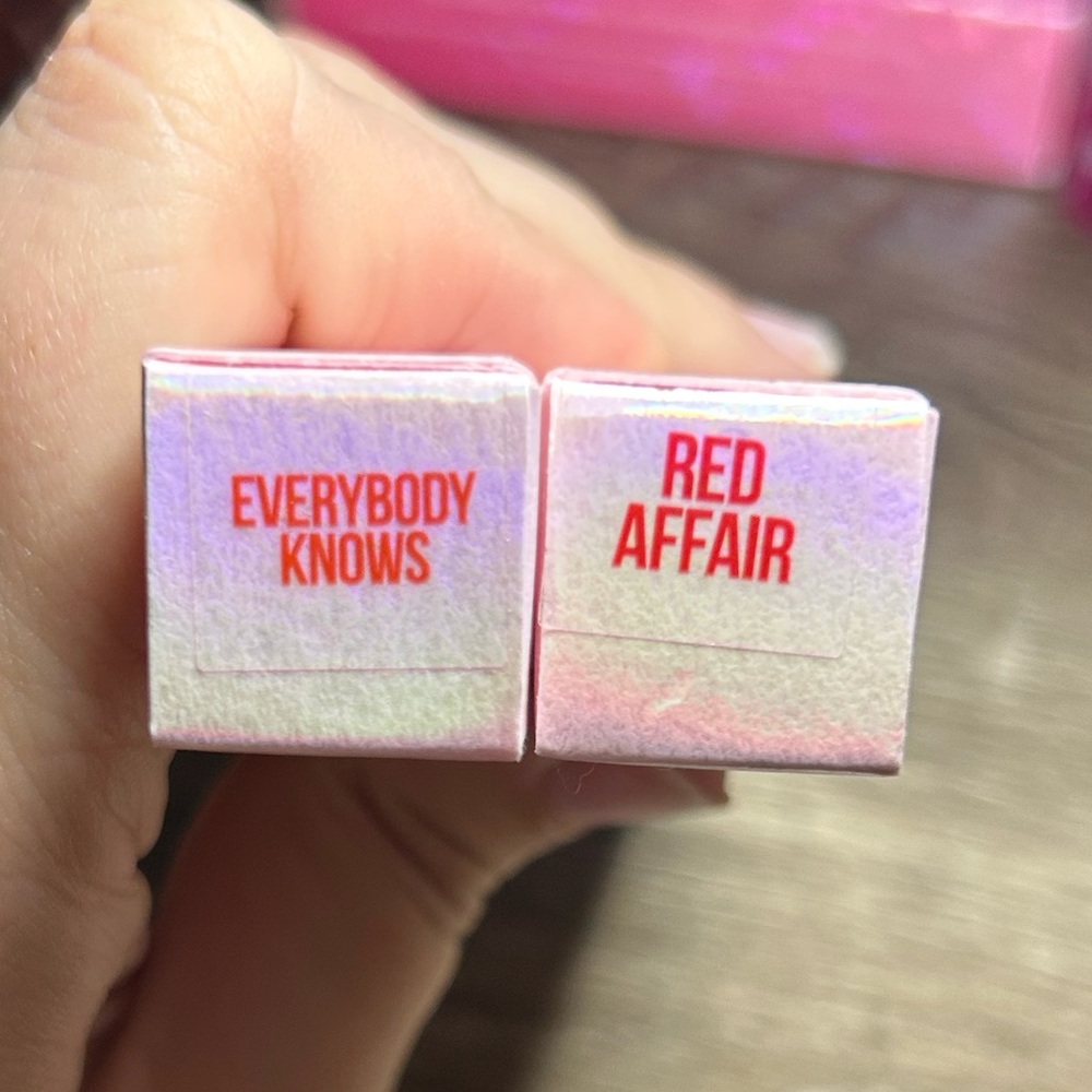 NEW IN BOX - Jeffree Star Supreme Gloss - Everybody Knows & Red Affair, bundle